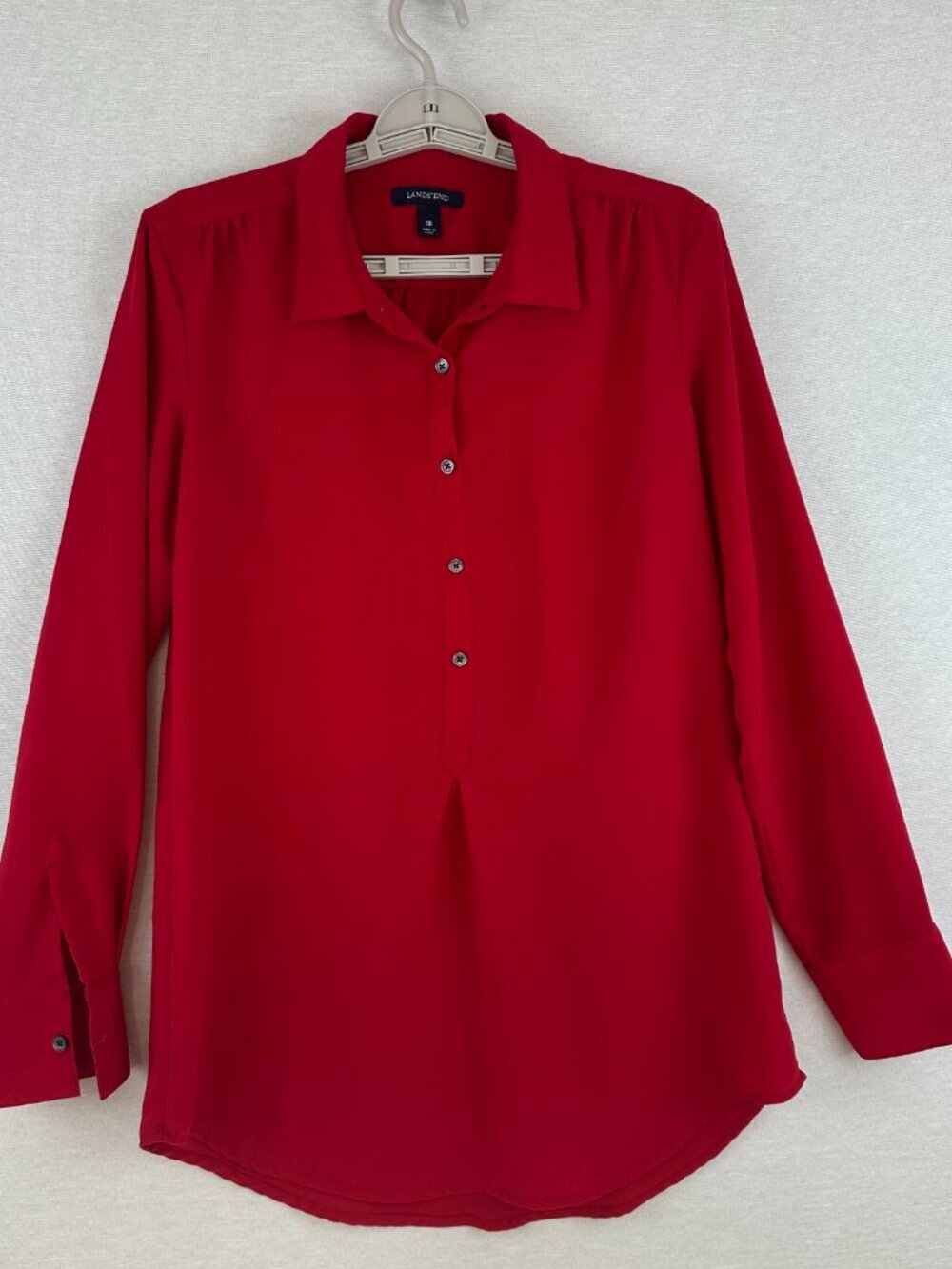 LAND'S END WOMEN'S BUTTON-DOWN SOLID RED LONG SLEEVE RED COLOR BLOUSE SIZE 10